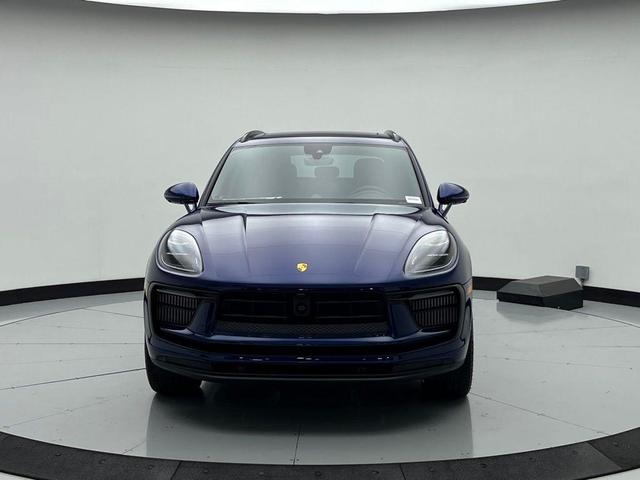 Photo of 2025 Gentian Blue Metallic Porsche Macan
