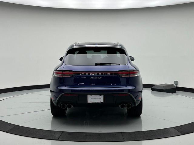 Photo of 2025 Gentian Blue Metallic Porsche Macan
