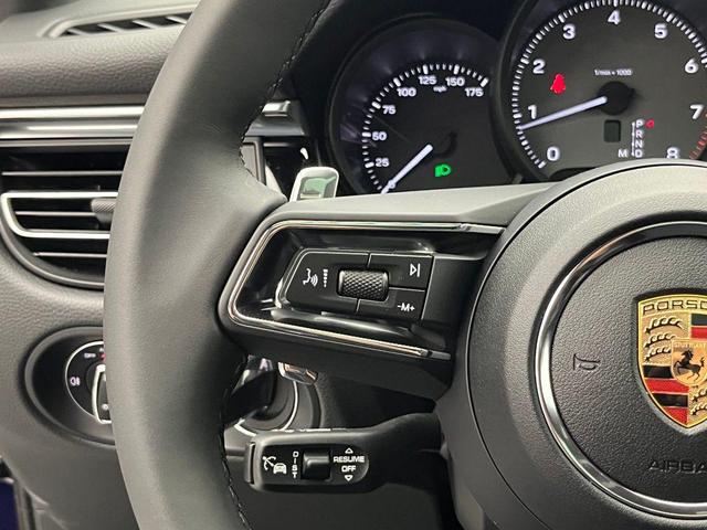 Photo of 2025 Gentian Blue Metallic Porsche Macan