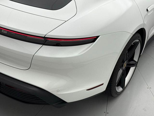 Photo of 2023 White Porsche Taycan