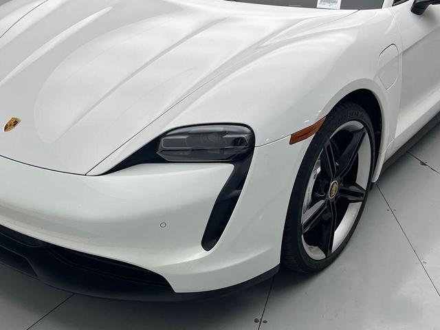 Photo of 2023 White Porsche Taycan
