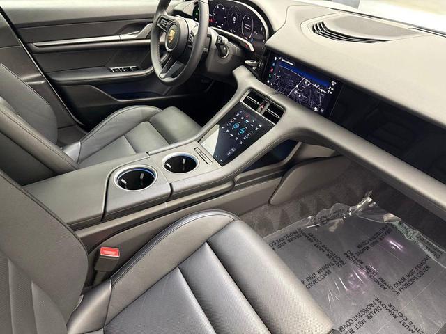 Photo of 2023 White Porsche Taycan
