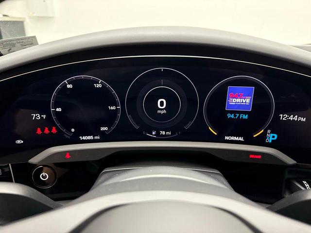Photo of 2023 White Porsche Taycan