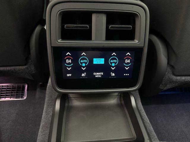 Photo of 2023 White Porsche Taycan