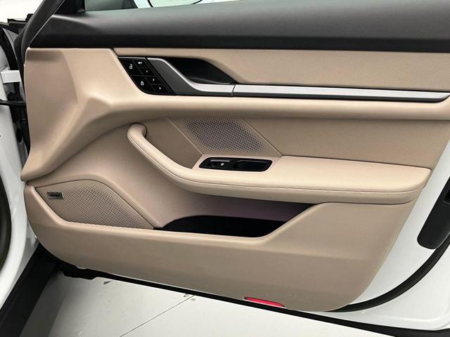 Photo of 2022 Carrara White Porsche Taycan