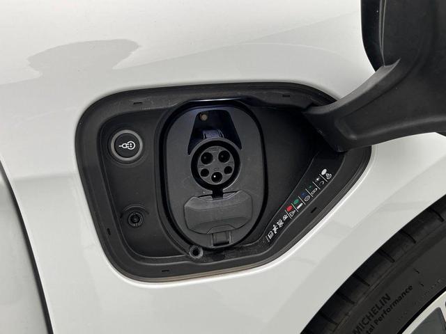 Photo of 2022 Carrara White Porsche Taycan