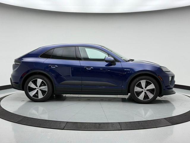 Photo of 2025 Gentian Blue Metallic Porsche Macan
