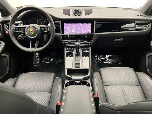 Photo of 2022 Night Blue Porsche Macan