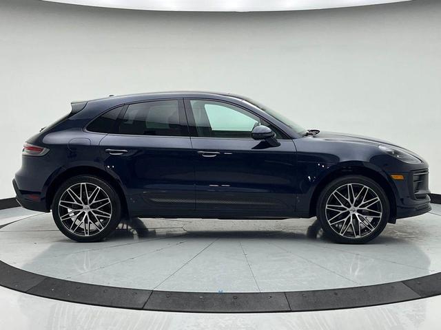 Photo of 2022 Night Blue Porsche Macan