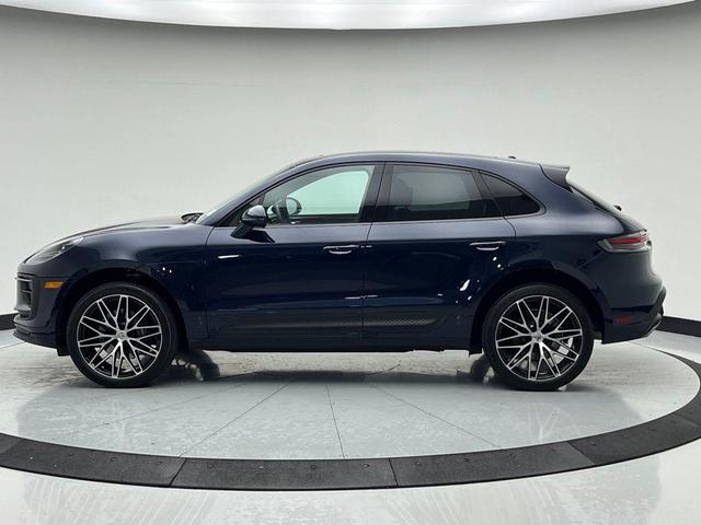 Photo of 2022 Night Blue Porsche Macan
