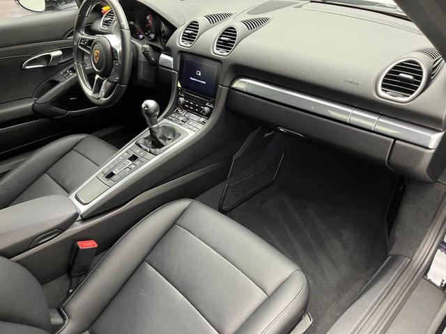 Photo of 2024 Jet Black Metallic Porsche 718 Boxster
