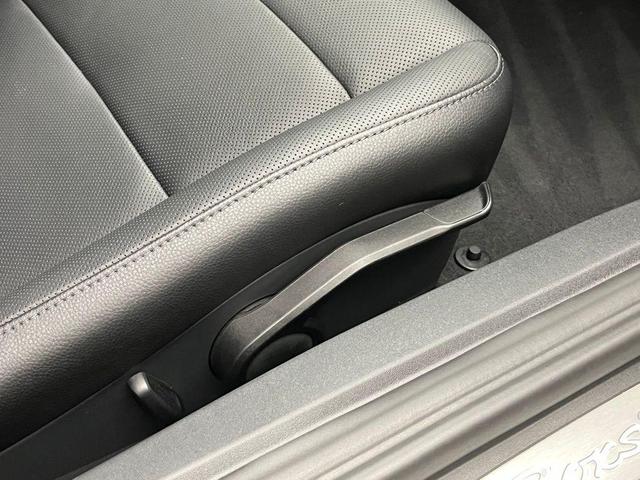 Photo of 2024 Jet Black Metallic Porsche 718 Boxster
