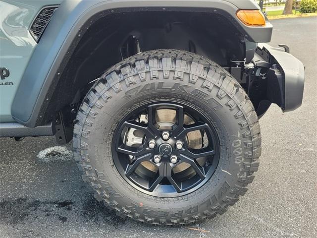 Photo of 2025 Anvil Clearcoat Jeep Wrangler
