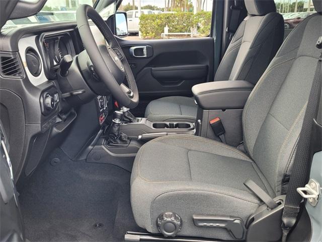 Photo of 2025 Anvil Clearcoat Jeep Wrangler