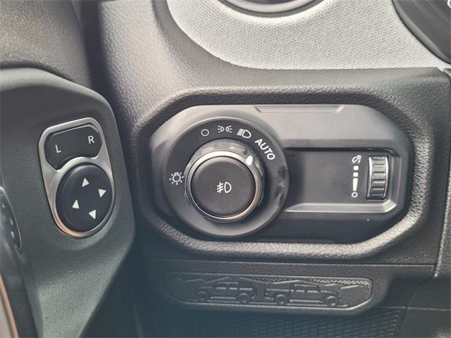 Photo of 2025 Anvil Clearcoat Jeep Wrangler