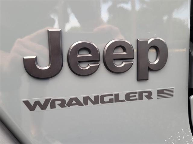 Photo of 2025 Anvil Clearcoat Jeep Wrangler