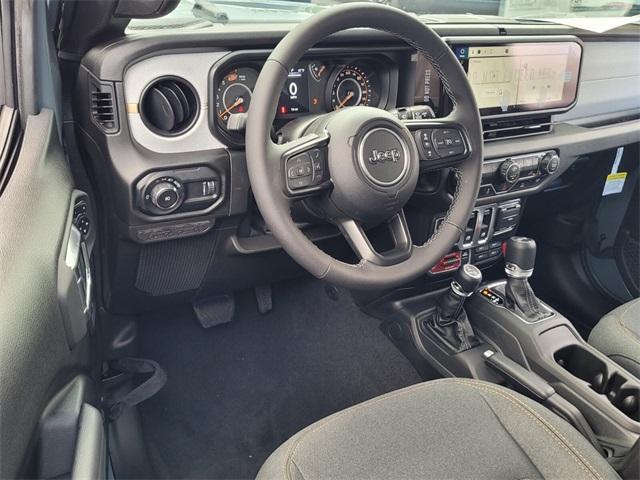 Photo of 2025 Anvil Clearcoat Jeep Wrangler