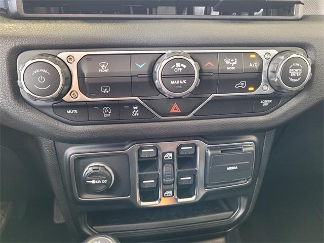 Photo of 2025 Anvil Clearcoat Jeep Wrangler