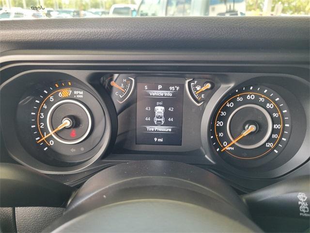 Photo of 2025 Anvil Clearcoat Jeep Wrangler