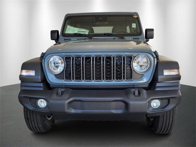 Photo of 2025 Anvil Clearcoat Jeep Wrangler