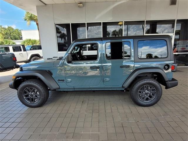 Photo of 2025 Anvil Clearcoat Jeep Wrangler