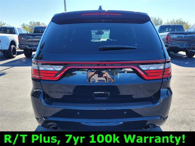 Photo of 2023 DB Black Crystal Clearcoat Dodge Durango