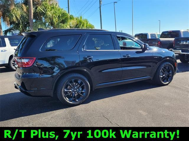 Photo of 2023 DB Black Crystal Clearcoat Dodge Durango