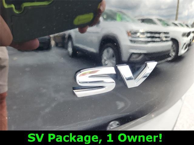 Photo of 2022 Black Nissan Rogue