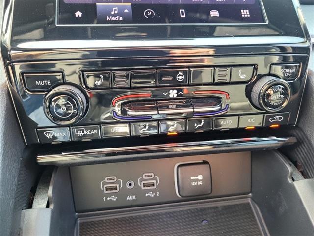 Photo of 2025 Bright White Clearcoat Jeep Grand Cherokee L