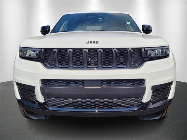 Photo of 2025 Bright White Clearcoat Jeep Grand Cherokee L