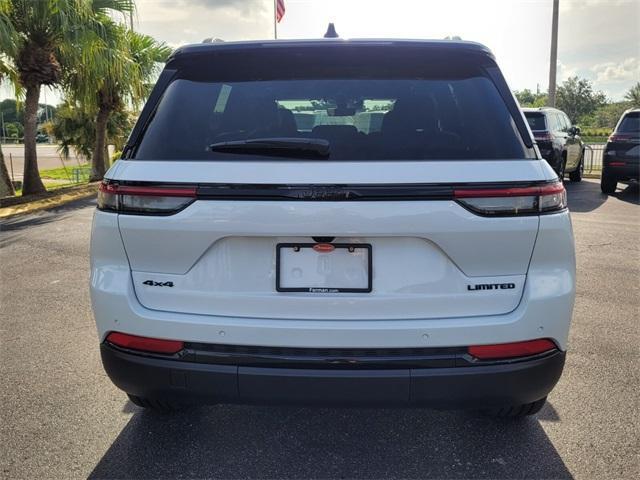 Photo of 2025 Bright White Clearcoat Jeep Grand Cherokee