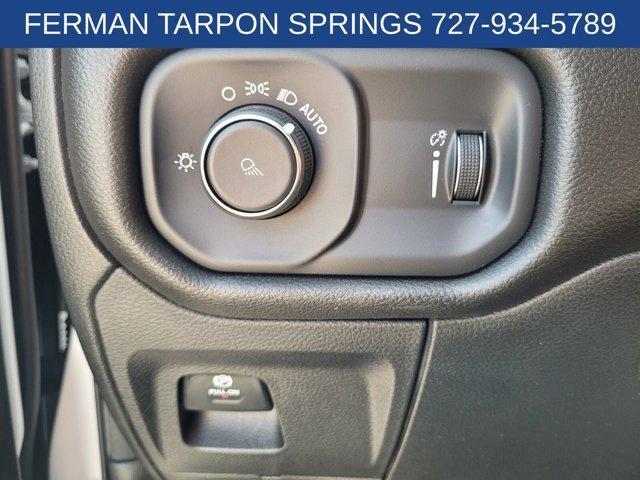 Photo of 2025 Bright White Clearcoat RAM 1500