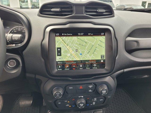 Photo of 2023 Alpine White Clearcoat Jeep Renegade