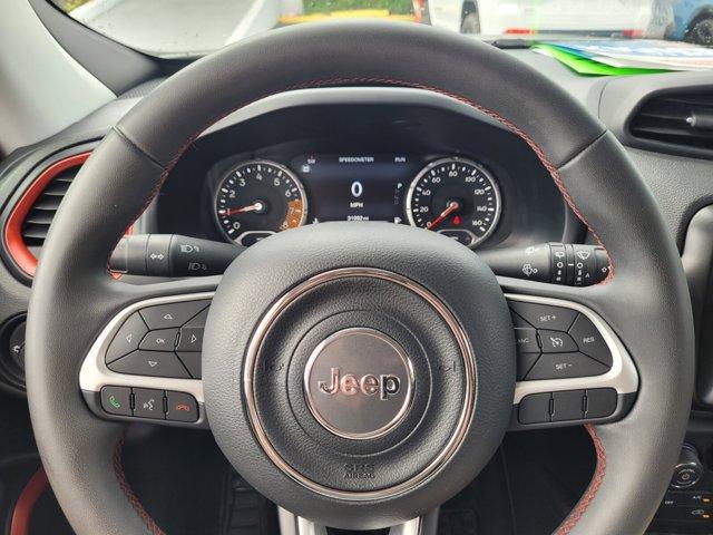 Photo of 2023 Alpine White Clearcoat Jeep Renegade