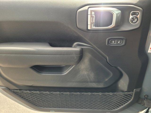 Photo of 2025 Anvil Clearcoat Jeep Wrangler