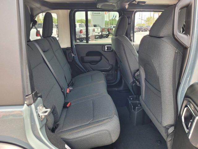 Photo of 2025 Anvil Clearcoat Jeep Wrangler