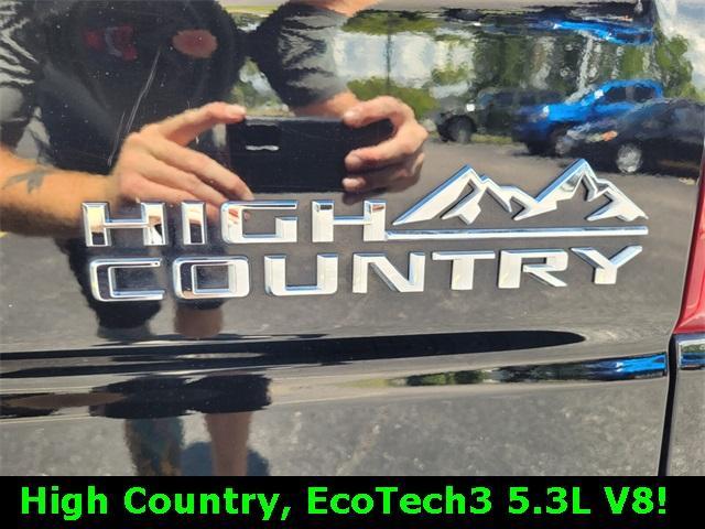 Photo of 2022 Black Chevrolet Silverado 1500 Limited
