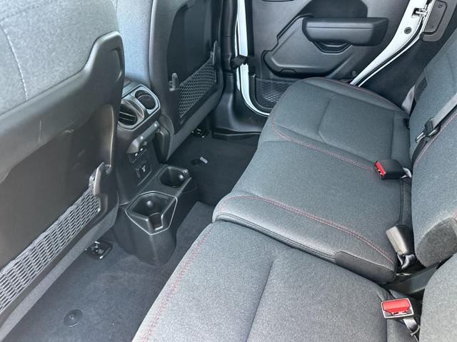 Photo of 2025 Bright White Clearcoat Jeep Wrangler