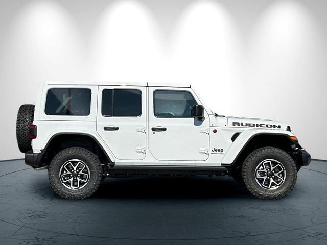 Photo of 2025 Bright White Clearcoat Jeep Wrangler