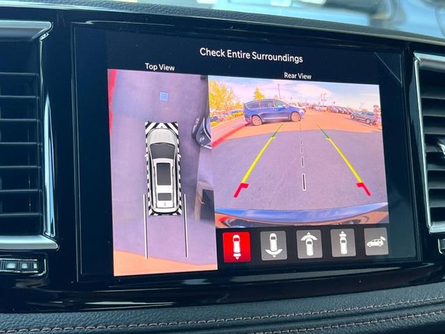 Photo of 2025 Diamond Black Chrysler Pacifica Hybrid