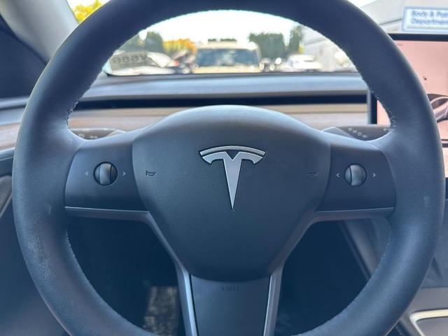 Photo of 2024 Gray Tesla Model Y