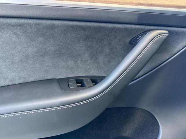 Photo of 2024 Gray Tesla Model Y