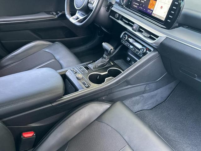 Photo of 2024 Ebony Black Kia K5