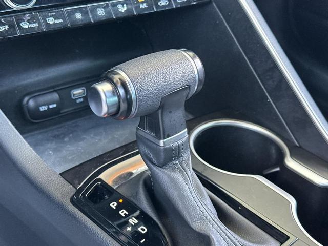 Photo of 2024 Ebony Black Kia K5