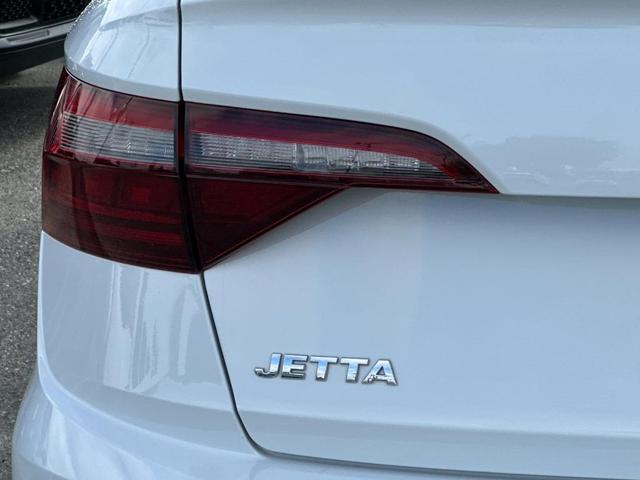 Photo of 2021 Pure White Volkswagen Jetta