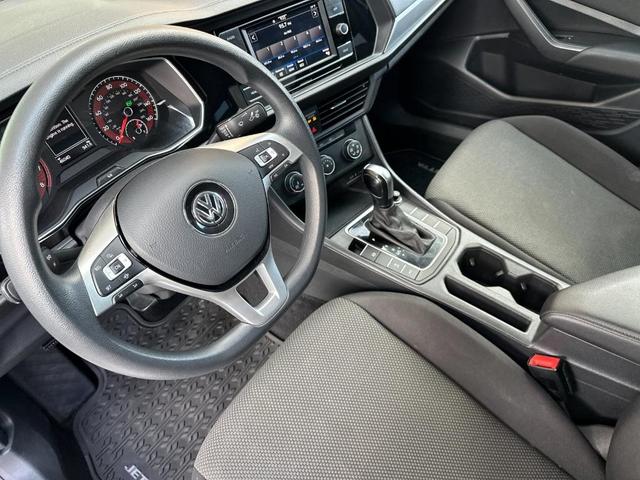 Photo of 2021 Pure White Volkswagen Jetta