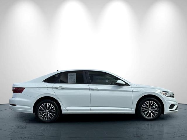 Photo of 2021 Pure White Volkswagen Jetta