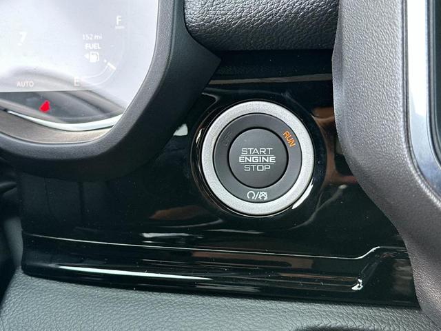 Photo of 2025 Diamond Black RAM 1500
