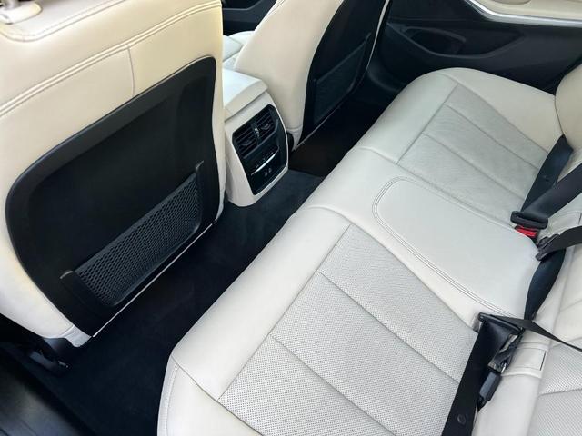 Photo of 2023 Jet Black BMW 330e