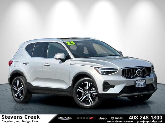 2025 Volvo XC40